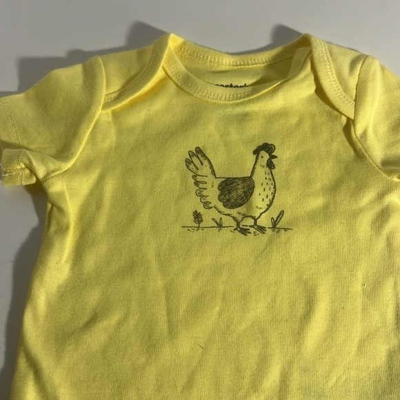Carters onesies size 6 m yellow and green - Picture 3 of 4